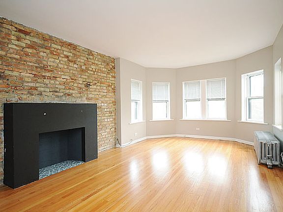 4th image of 8916 N Skokie Blvd