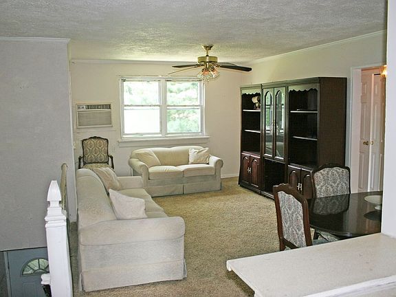 4th image of 7814 Cloverdale Blvd #B