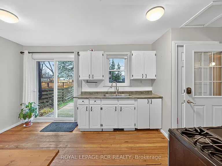 170 Young St — Photo 8