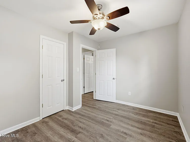 200 S Sylvan Dr — Photo 33