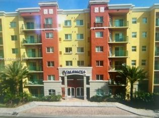 6001 SW 70th St APT 114, South Miami, FL 33143