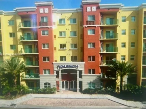 6001 SW 70th St, South Miami, FL
