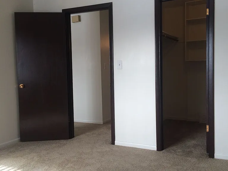 1740 North Ave #9 — Photo 5