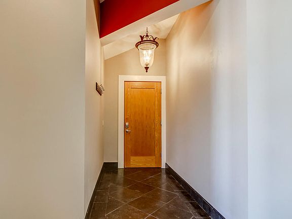 4th image of 22 S Harbor Dr Unit 405