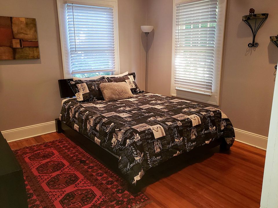 hardwood floors in all rooms