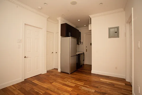 Rented by Blip LLC | media 16