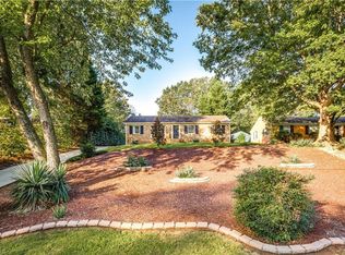 1013 Benjamin Pkwy, Greensboro, NC 27408