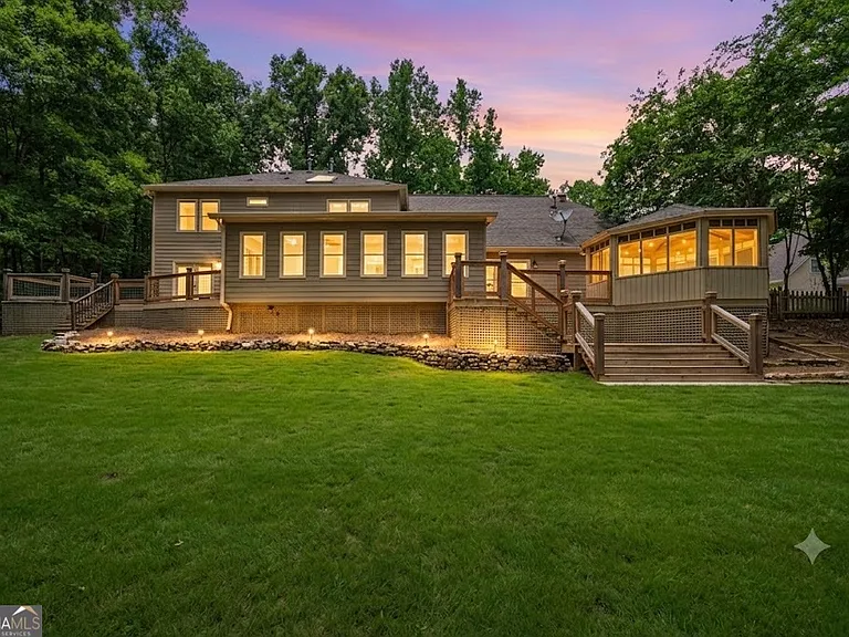 250 Aspen Way — Photo 6