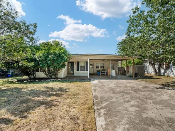 817 Lee St, Kerrville, TX 78028