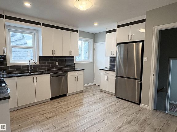 4th image of 12764 118th St NW