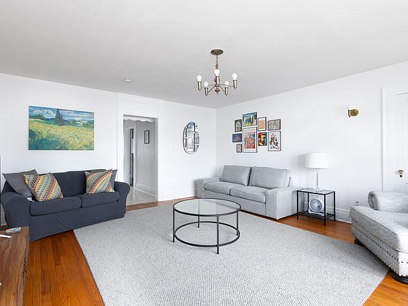 4th image of 2308 James St