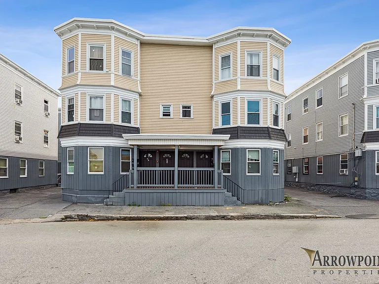 33 Jordan St #1R — Photo 17