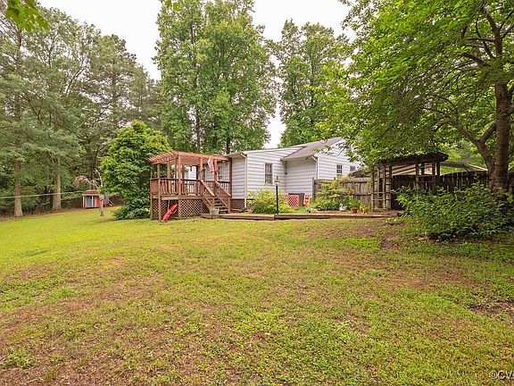 4th image of 7047 Sunset Dr