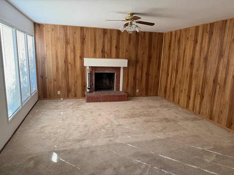 904 Hiller St — Photo 4