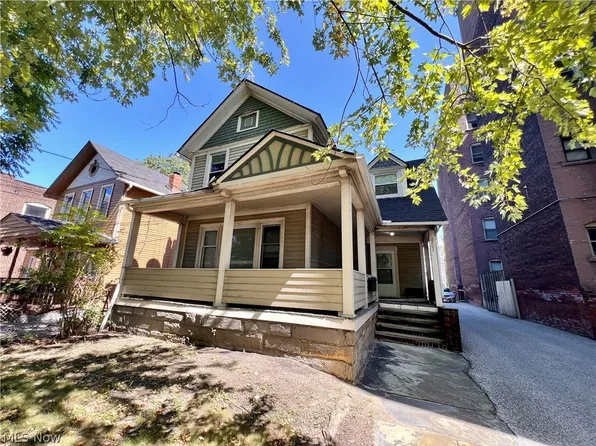 2701 W 14th St, Cleveland, OH 44113