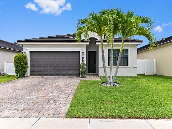 2nd image of 7461 Moonrise Dr