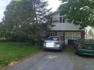 926 College Ln, Allentown, PA 18103