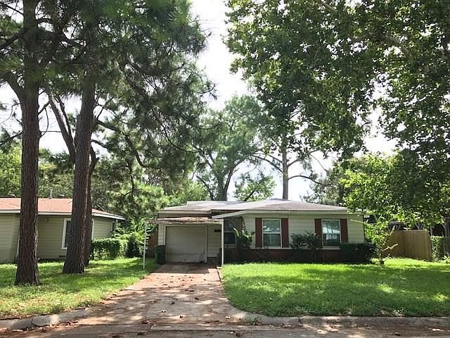 1st image of 807 Drummond Dr