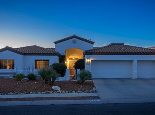 6737 N Shadow Run Dr, Tucson, AZ 85704