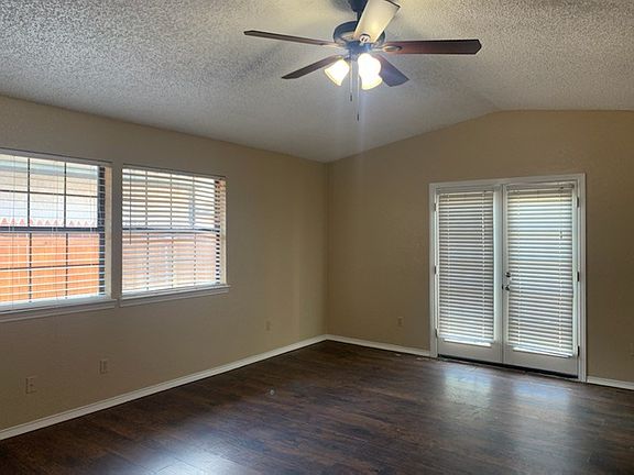 4th image of 4414 Fairgate Dr