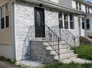 14 Irving St, East Orange, NJ 07018
