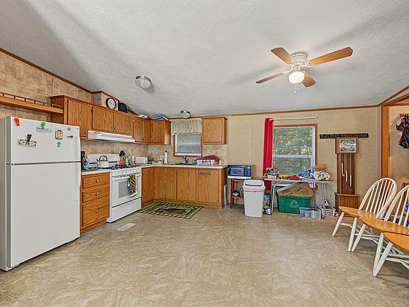 5th image of 47 Mark Avenue