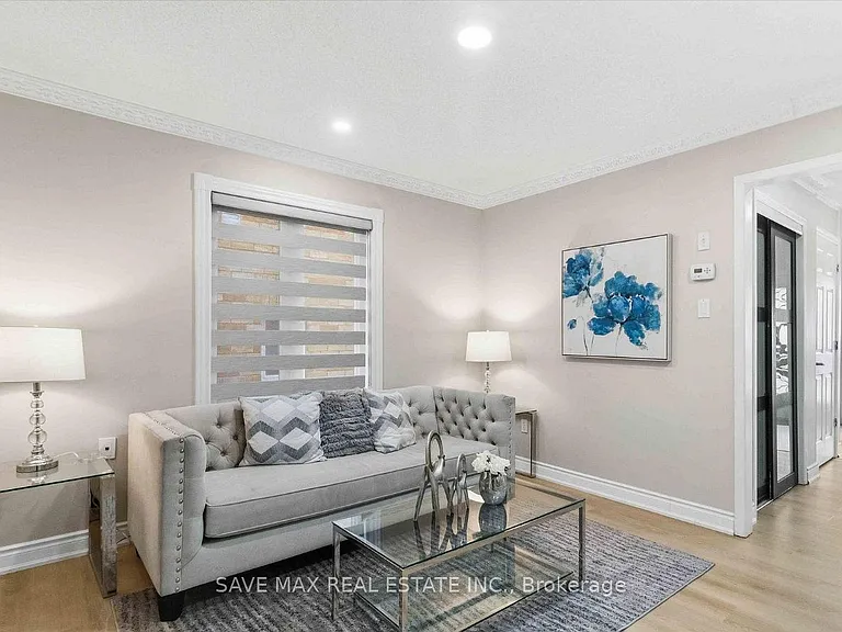 18 Salonica Rd #UPPER — Photo 5