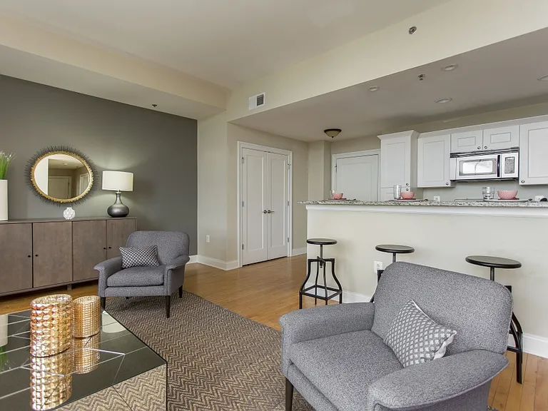 2100 Parkway — Photo 8