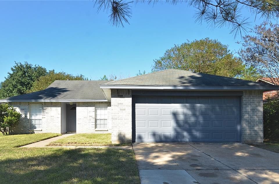 1st image of 19422 Cypress Harbor Dr