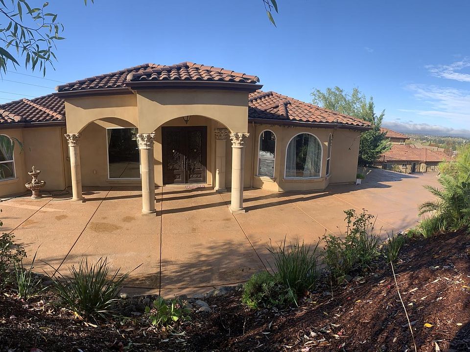 1st image of 1701 Schillers Ct