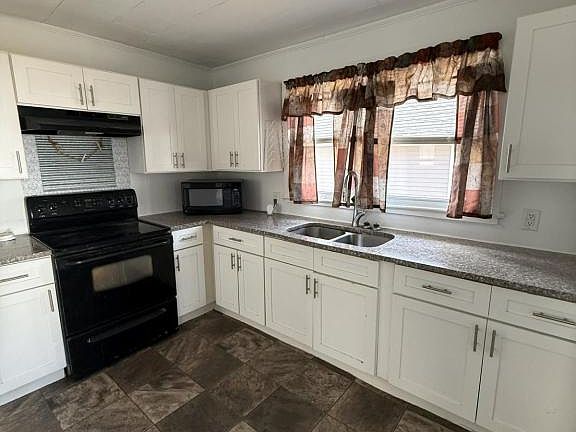 5th image of 312 Warner St