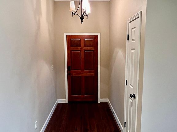 2nd image of 2823 Palmetto St
