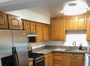 16633 Linda Ter, Pacific Palisades, CA 90272