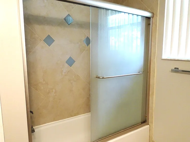 6325 Winding Lake Dr — Photo 21