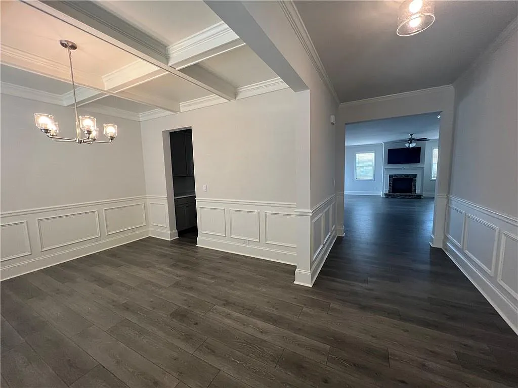 4 bed, 3.0 bath, 3236 sqft, $3,300 — Photo 3