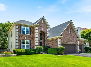 2815 Forest Creek Ln, Naperville, IL 60565