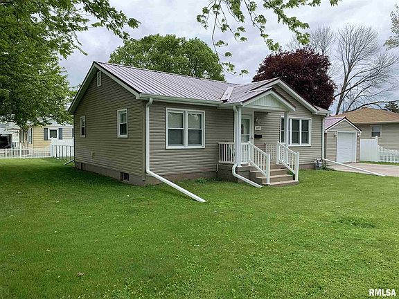 2nd image of 1621 McMasters Ave