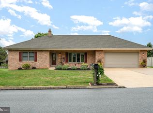 17 Summit Dr, Palmyra, PA 17078