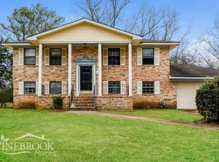 3729 Pecan Grove Dr NW, Huntsville, AL 35810