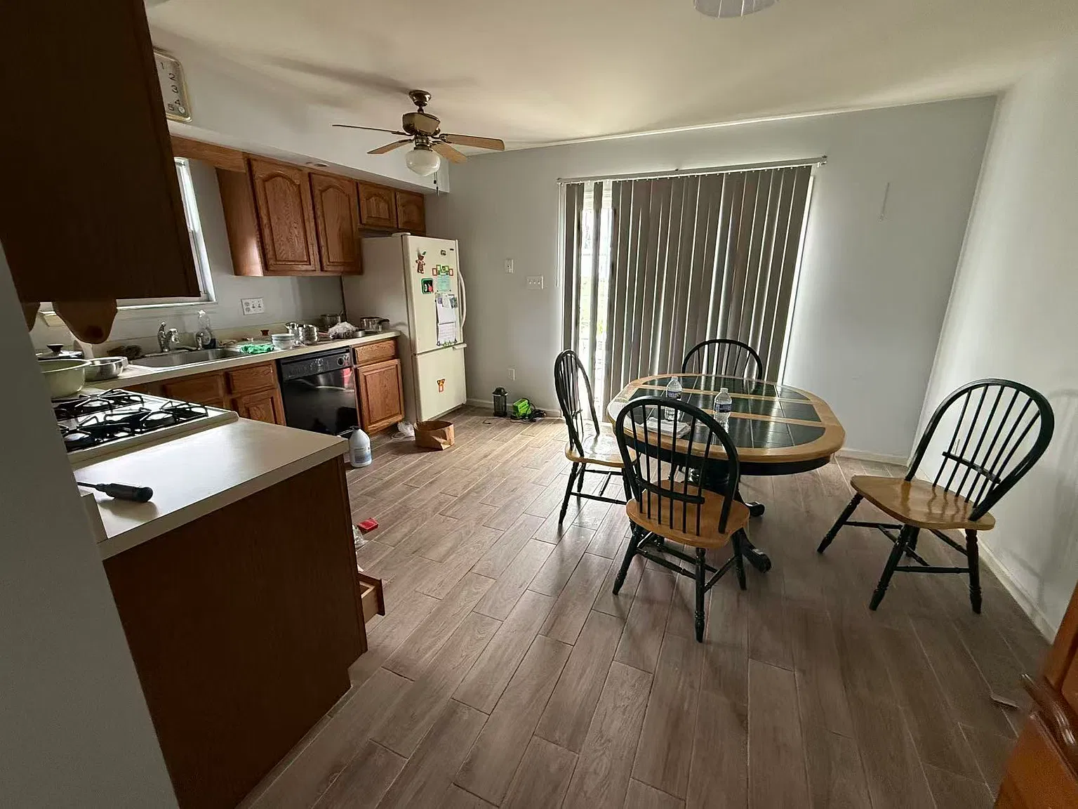 2 bed, 1360 sqft, $2,400 — Photo 4