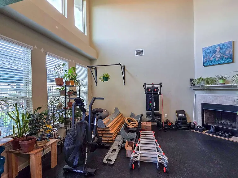 2025 Stubbs Dr — Photo 10