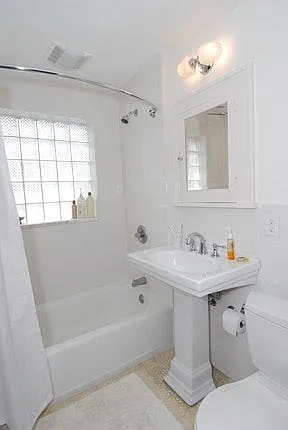 4302 Oak St #2N — Photo 4