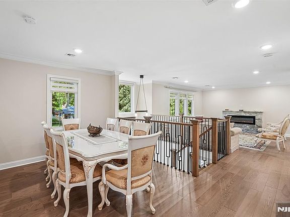 3rd image of 12 Parker Pl