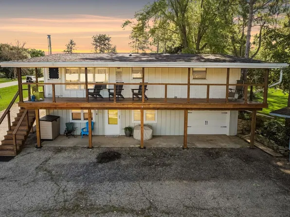 W5629 Sunset Terrace, Pardeeville, WI 53954