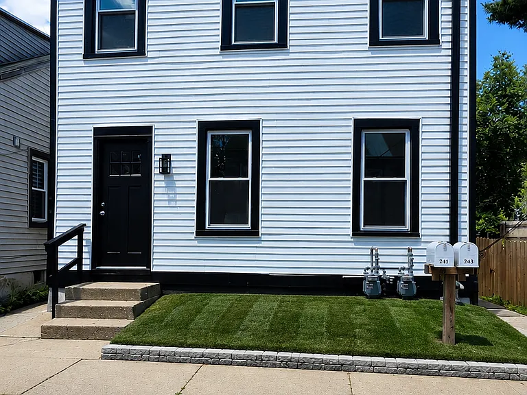 751 High St #2 — Photo 1