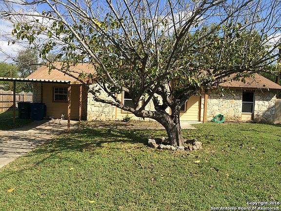 2nd image of 1110 Canyon Bluff Dr