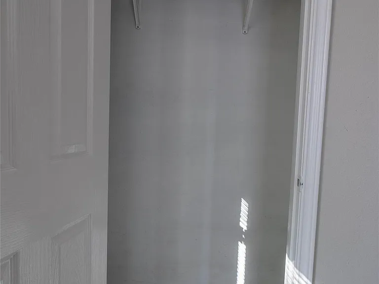 218 E Hunnicutt St — Photo 10