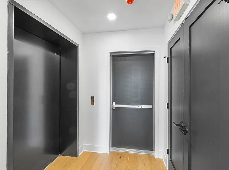 1800 W Girard Ave #2 — Photo 9