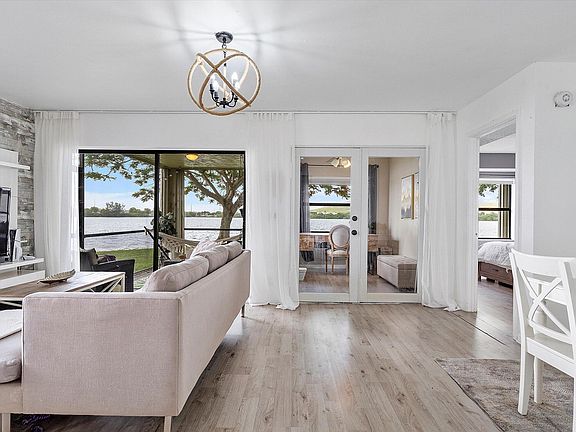 2nd image of 809 Republic Court