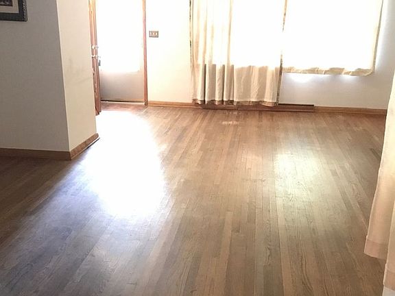 2nd image of 412 Fairview Blvd